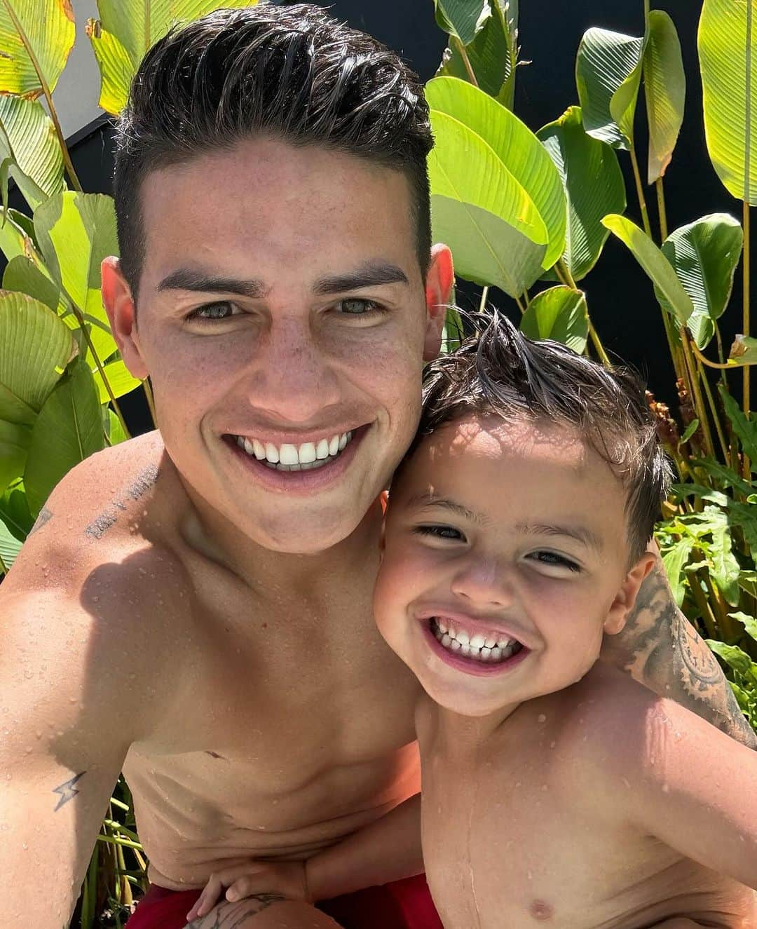 ハメス・ロドリゲスのインスタグラム：「Hoy mi niño hace 4 años 🎂 Te amo sigue con esa sonrisa.」