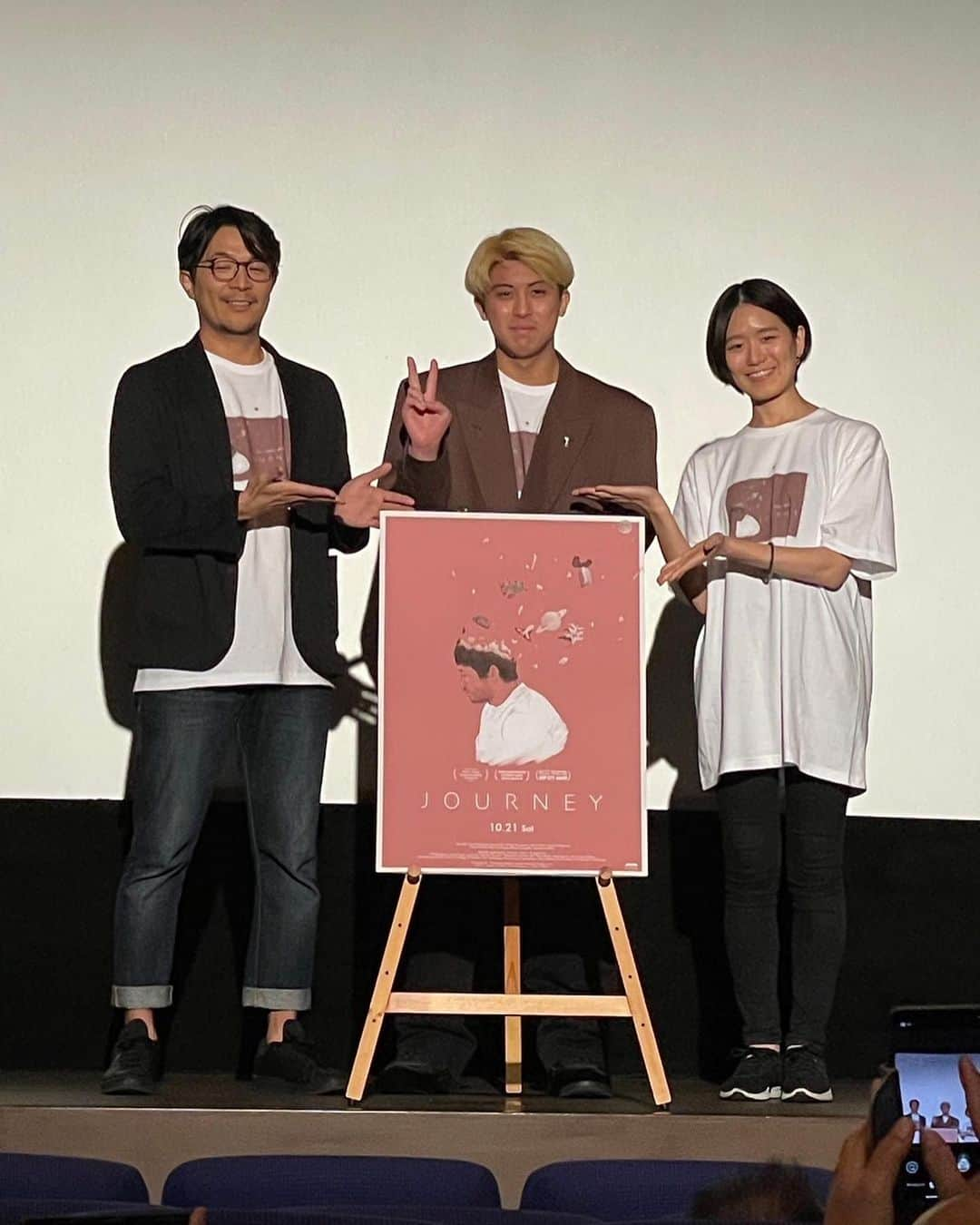 盛岡豊さんのインスタグラム写真 - (盛岡豊Instagram)「事務所仲間である森山祥伍出演の映画『JOURNEY』を鑑賞。 監督の頭の中はどうなってるんだと思うような難解さで、僕自身の意識がどこか行きそうでしたが、美しく工夫ある映像に魅入りましたわ。 池袋シネマロサにて、11月3日まで。  #森山祥伍 #映画journey」10月28日 9時03分 - yutakabob