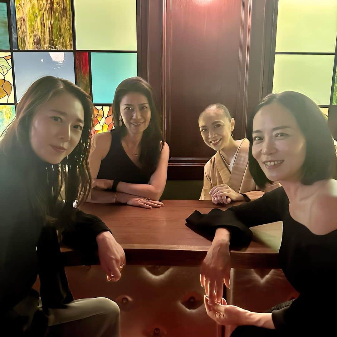 HiRAO INCのインスタグラム：「. Night out with these beauty❤️ 最高にステキなふたり やっとゆっくりあえたよー 足りないから合宿いくよー✨✨」