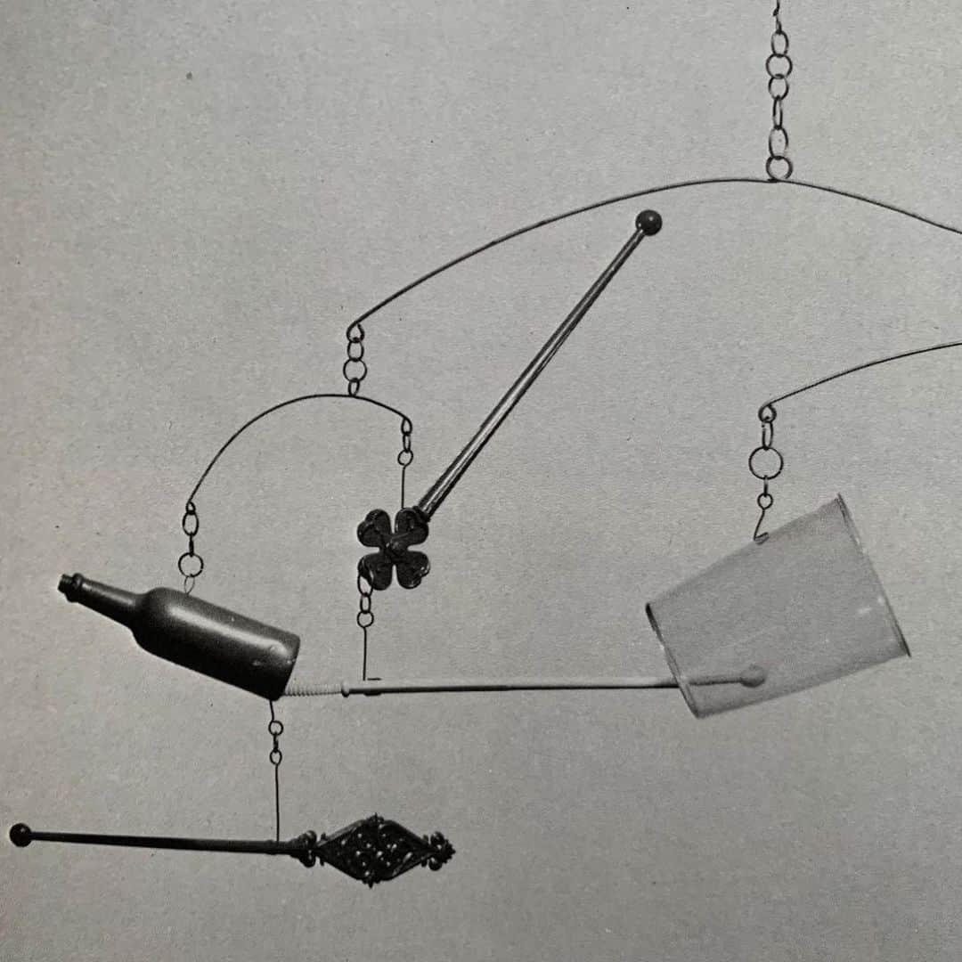 Meganさんのインスタグラム写真 - (MeganInstagram)「Beautiful book! Charm in Motion: A Collection of Mobiles, Takumi Shinagawa, 1971.  Via 〰️ @_look_books_  . . . . #mobiles #art #takumishinagawa #design」10月28日 3時46分 - zanzan_domus