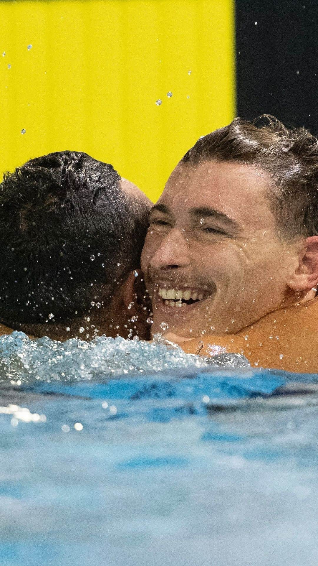 フローラン・マナドゥのインスタグラム：「🔥 Retour en images sur la victoire de @maximegrousset sur 50m nage libre en 20.98🥇devant @florentmanaudou (20.99)🥈et @nansmazellier (21.50)🥉 Une course de folie 🔥 Bravo à tous les trois !  #Natation #TeamFFN #Angers2023  🎥 @beinsports_fr」