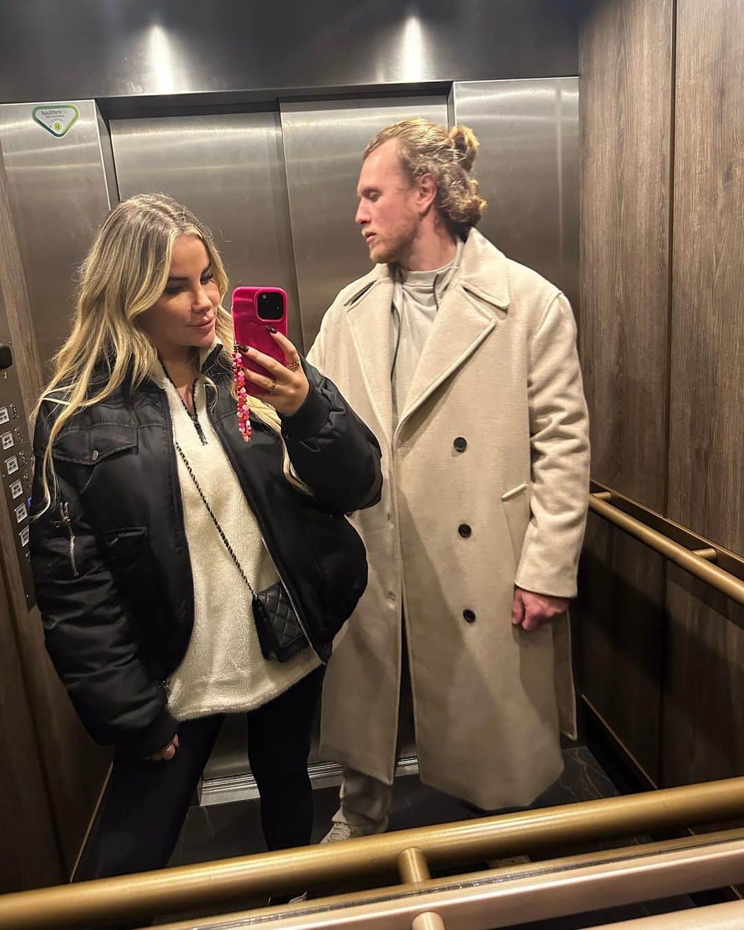 ジョージア・コウソウロウのインスタグラム：「A few days away together 👼🤍」