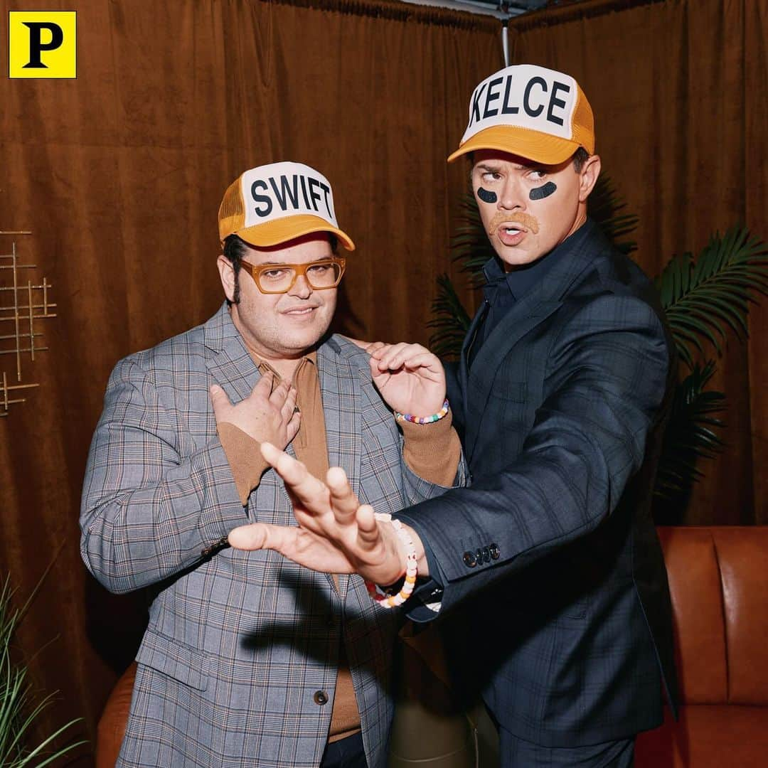 ジョシュ・ギャッドさんのインスタグラム写真 - (ジョシュ・ギャッドInstagram)「Playbill Exclusive: From Swift and Kelce to Bialystock and Bloom, @gutenbergbway’s @joshgad and @Andrewrannells are winning Halloween.   Tap the link in our bio to see more our their costume-inspired photos.  📸 by @emiliomadrid」10月28日 4時00分 - joshgad