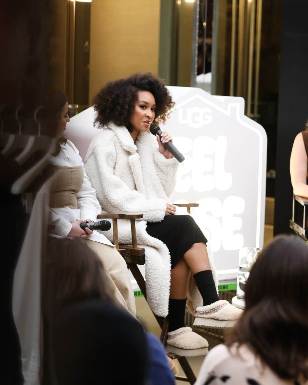 アグのインスタグラム：「Let's talk about mental health. 🗣️ We continued the conversation of the power of self-expression and creating safe spaces in fashion and beyond with mental health activist @iamajdillard, actor @beaniefeldstein, Learning and Inclusion Manager at @pflag Mackenzie Harte, and Chief Program Officer at Active Minds @lauraphorne at Feel House @hbxnewyork.   #UGG #FeelsLikeUGG #FeelHouse #NewYork #NYC」