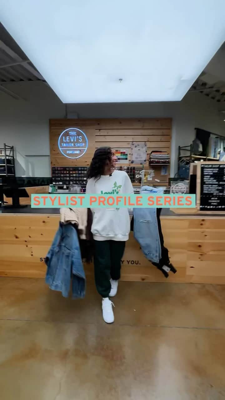 Levi’sのインスタグラム：「Meet Levi’s Stylist, Kylie Morae. In this episode of the Stylist Profile Series, Kylie takes us shopping for Fall looks that would keep anyone cozy on the move. 🍂   Head to stories or tap the link in bio to shop Kylie’s looks.」