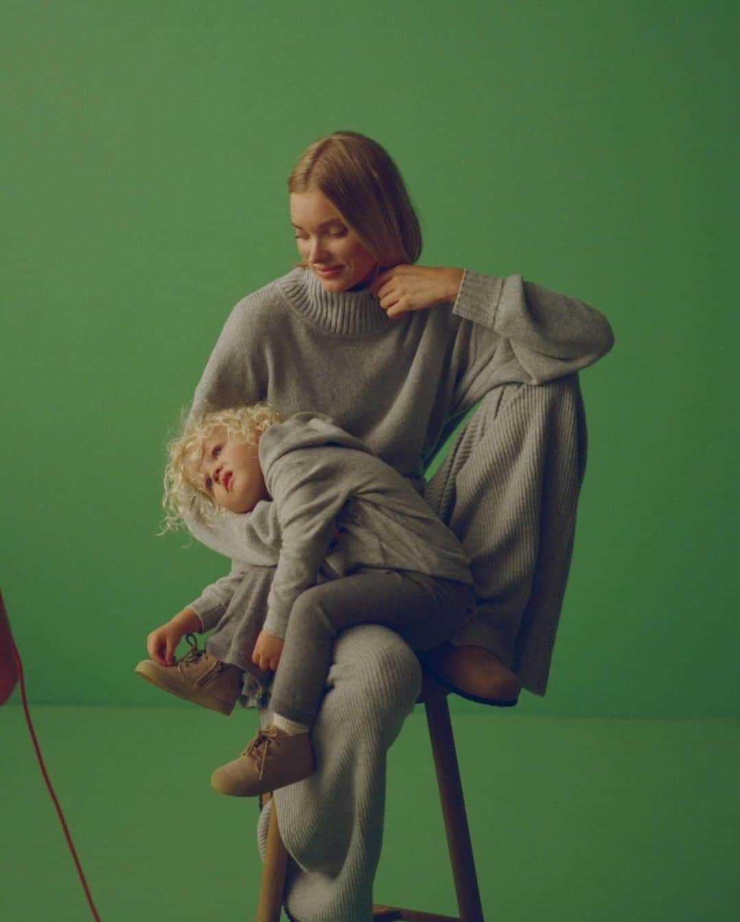 GapKidsのインスタグラム：「Elsa Hosk in The Mockneck Sweater in CashSoft.  Tuuli in The Sweater Hoodie in CashSoft.   Shop the look in stories and at gap.com.」