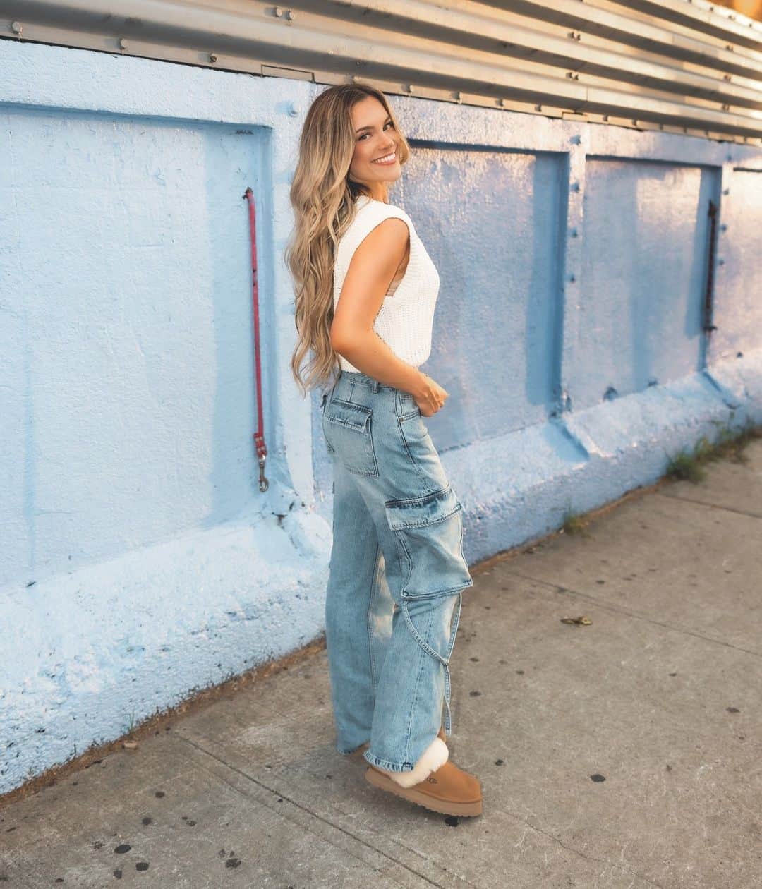 Foot Lockerのインスタグラム：「Daily comfort ☁️   Shop UGG styles for Fall in-store & online now!」