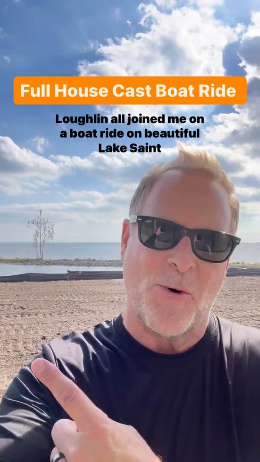 デイブ・クーリエのインスタグラム：「Those were the days 😆 Which #FullHouse cast-member would YOU want to take a boat ride with??? 🛥️🌊 #FullHouseFunFact #fullhouserewind #michigan #fullerhouse #davecoulier」