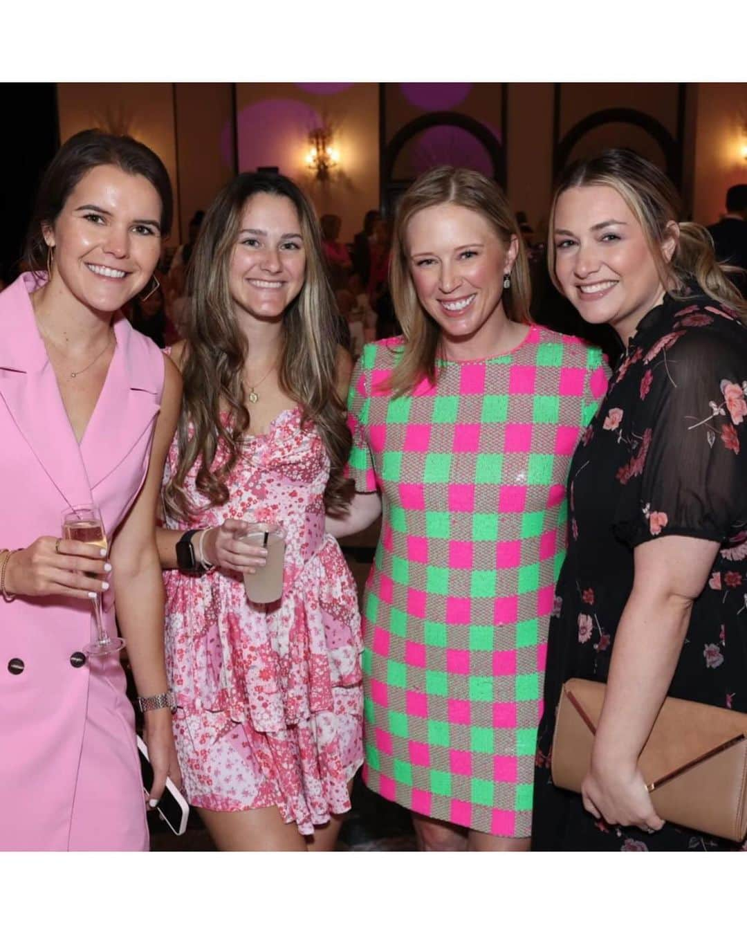 モーガン・プレッセルさんのインスタグラム写真 - (モーガン・プレッセルInstagram)「Always proud to support the Boca Regional’s Go Pink Luncheon, and special to see our Mammovan parked outside! It was another memorable event (the 19th annual!!) with over 1300 women raising money for Boca Raton Regional Hospital’s Breast Cancer Care Programs, and listening to @realjaclynsmith share her story of her personal battle with breast cancer. 💕」10月28日 5時38分 - mpressel