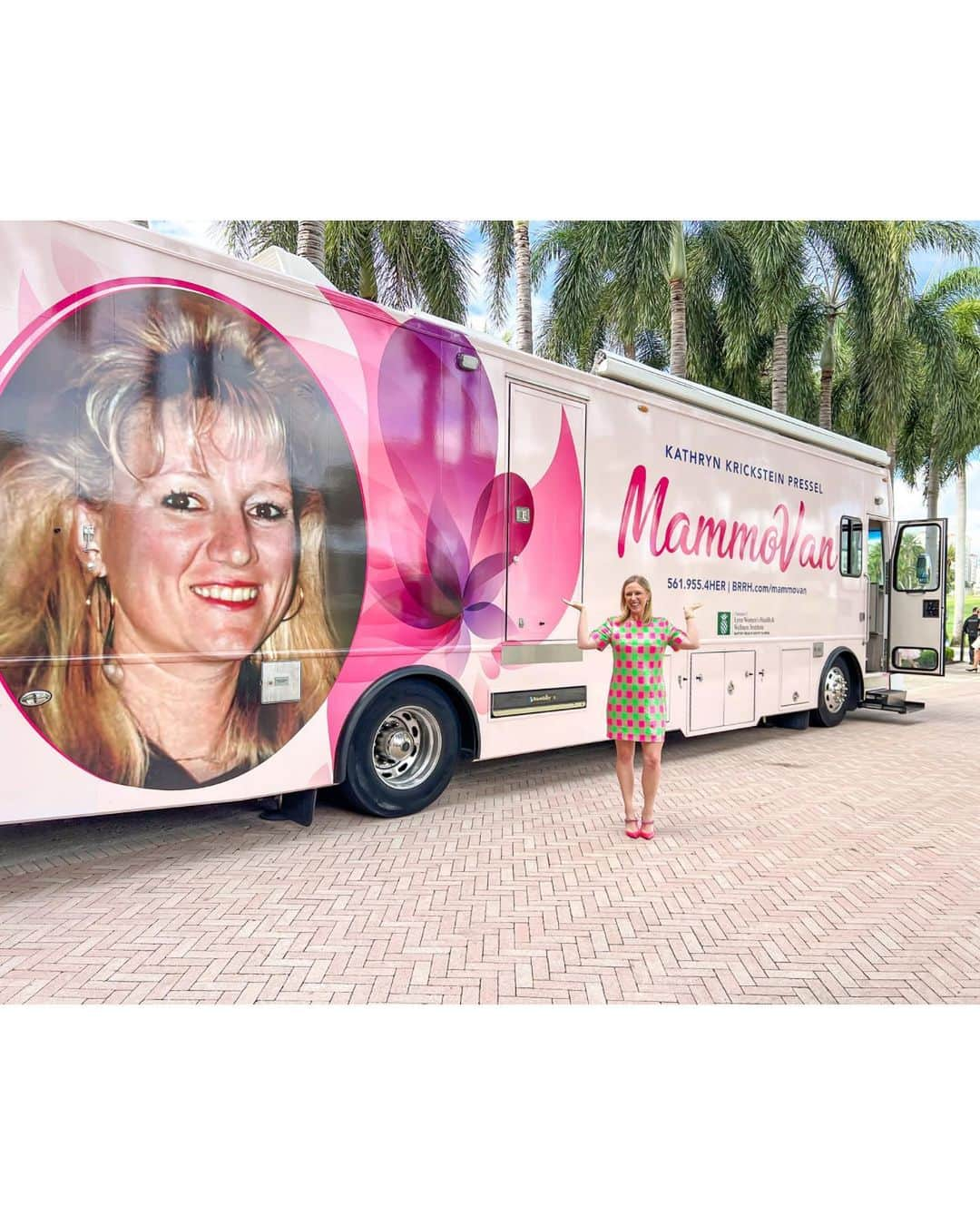 モーガン・プレッセルのインスタグラム：「Always proud to support the Boca Regional’s Go Pink Luncheon, and special to see our Mammovan parked outside! It was another memorable event (the 19th annual!!) with over 1300 women raising money for Boca Raton Regional Hospital’s Breast Cancer Care Programs, and listening to @realjaclynsmith share her story of her personal battle with breast cancer. 💕」