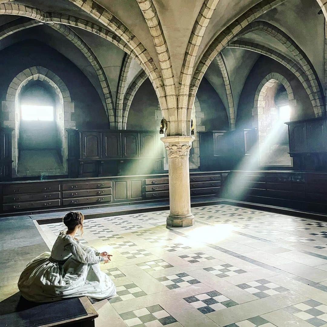 ピエール・ニネさんのインスタグラム写真 - (ピエール・ニネInstagram)「« Montecristo » Cette aventure est hors norme. Tout comme ce roman de Dumas. Elle nous transporte et nous fait voyager à travers la France, l’Histoire et le cœur des Hommes, dans toute leur bonté et toute leur noirceur. Il nous reste une semaine de tournage… On travaille fort pour vous proposer quelque chose d’exceptionnel. À bientôt…  ⚔️ 🌊 🎭」10月28日 5時52分 - pierreniney