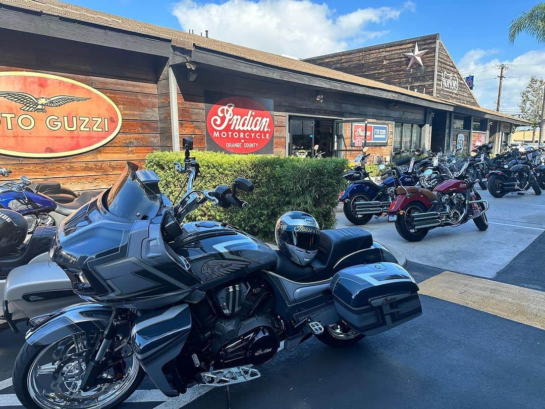 ケアリー・ハートのインスタグラム：「Pre running @goodride for tomorrow!!!!!! If you are registered for the ride, remember to be checked in by 10am! Thanks @indianmotorcycleoc for hosting us!!!!」