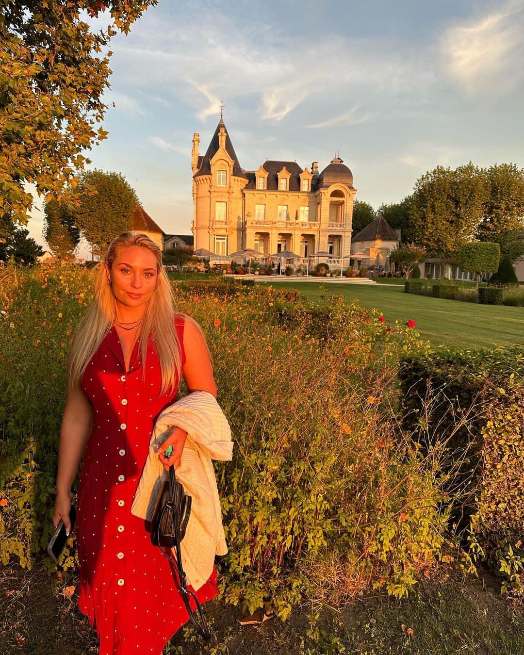Sydney A Malerのインスタグラム：「One time I wore a red dress. I look like a 60s high schooler or something but I’m here for it.」