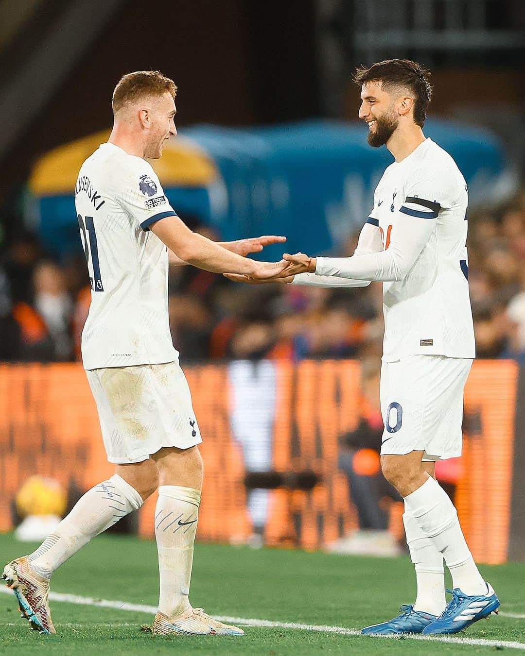 ロドリゴ・ベンタンクールのインスタグラム：「It's Bentancur... 🎶   Great to see you back, Lolo! 🤍」