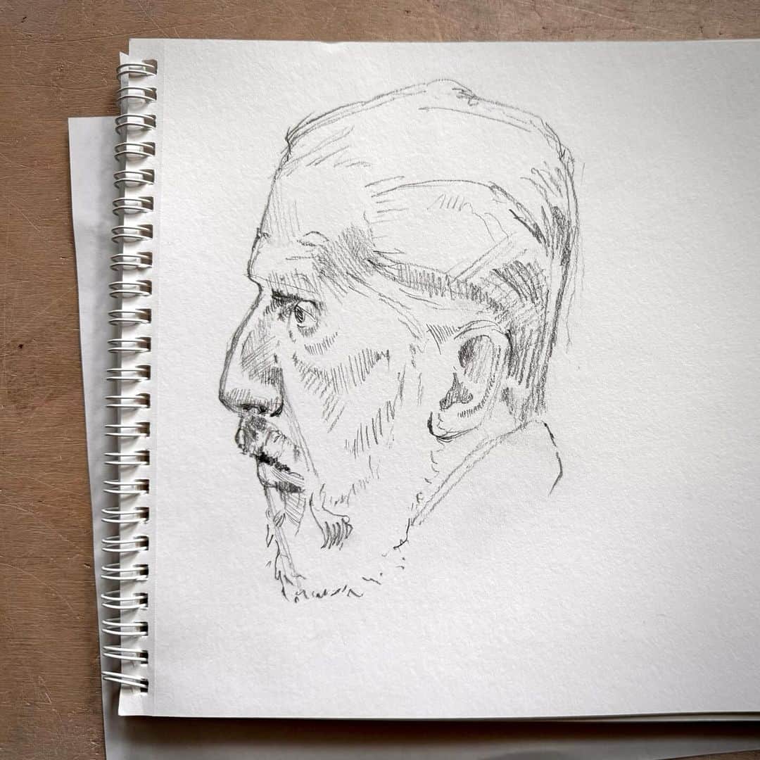 ダミアン･クーラッシュのインスタグラム：「Until roughly the age of 17, drawing was my favorite pastime, but I haven’t done much drawing since then.  Last week, however, I had the pleasure of serving on a jury of the superior court of the great state of California, so I got a sketch pad and used the many days of testimony as an opportunity to learn to draw again. And also, of course, to administer justice.   To my comrades in Department 28, as promised, here are some of my sketches of the witnesses.   #juryduty  #jurisprudenceforlife」
