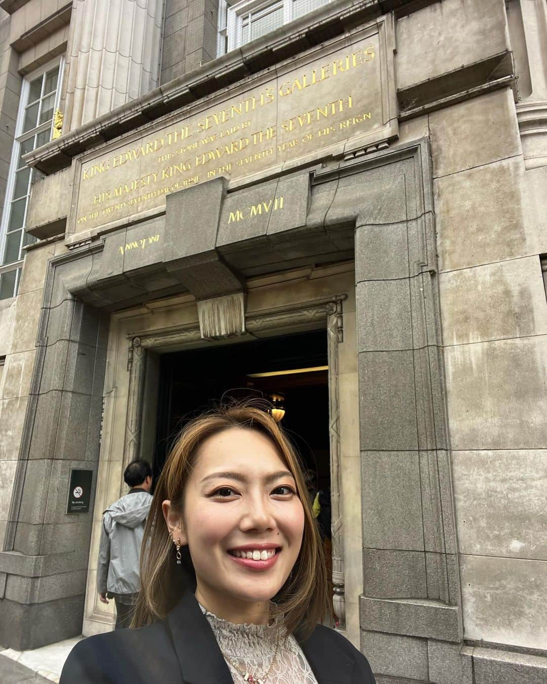 志村玲那さんのインスタグラム写真 - (志村玲那Instagram)「#大英博物館  #BritishMuseum  #とっても楽しかった #無料なのすごい #一日いられそうだった #時間足りないくらい  #ロゼッタストーン #クリスタルスカル #ミイラ #エジプト #🇪🇬 #いろいろありすぎる #大満足  #onlylondon #london #lodontrip  #UK #🇬🇧 #England #🏴󠁧󠁢󠁥󠁮󠁧󠁿 #onlytrip #onlytraveling #イギリス旅行 #ロンドン」10月28日 6時34分 - rena_shimura