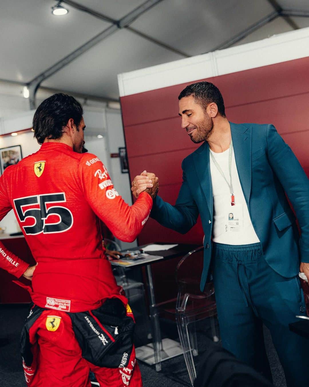 ミゲル・エンジェル・シルベストレさんのインスタグラム写真 - (ミゲル・エンジェル・シルベストレInstagram)「Getting ready @miguelangelsilvestre? 😉   #MexicoGP #F1」10月28日 6時41分 - miguelangelsilvestre