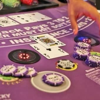 Palms Casino Resortさんのインスタグラム写真 - (Palms Casino ResortInstagram)「🎲✨ got that lucky feeling? table's set, let’s win!  #palmsisheretoplay #playstayslay」10月28日 6時48分 - palms