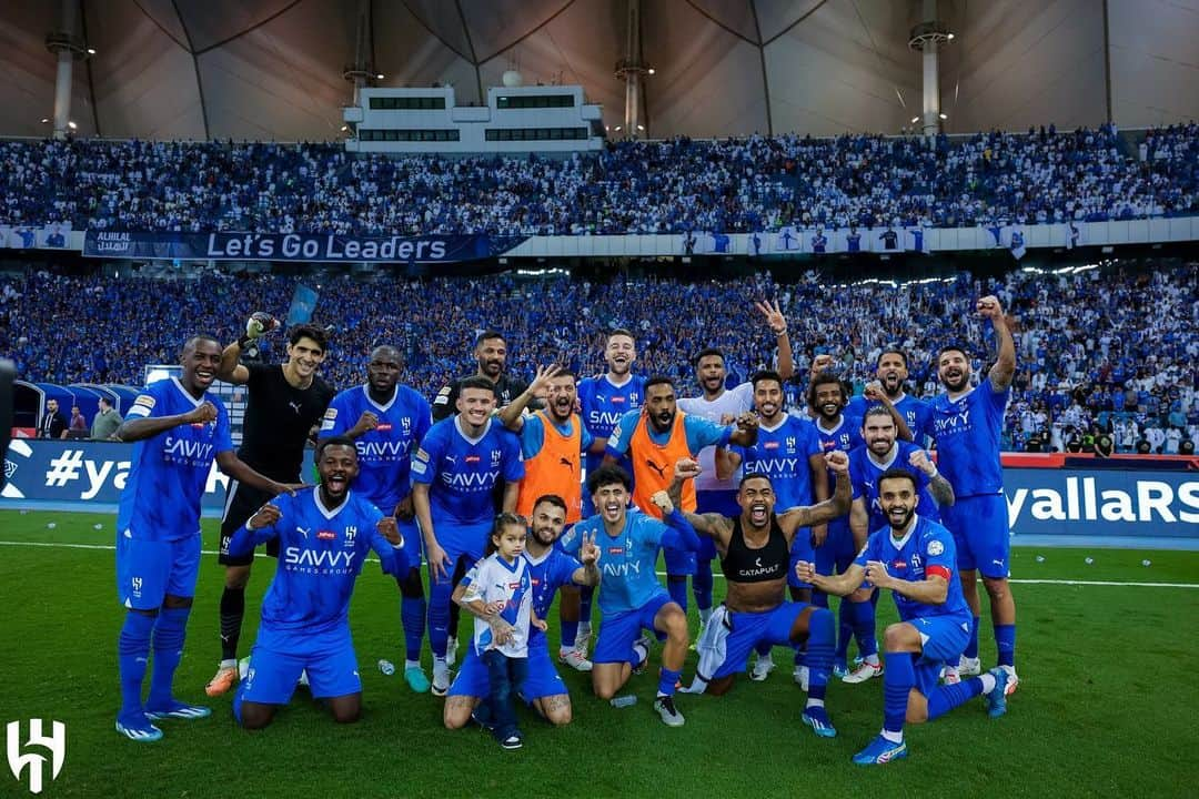 カリドゥ・クリバリさんのインスタグラム写真 - (カリドゥ・クリバリInstagram)「Excellent performance.  An important, well-deserved win 💪🏿  🔵 #AlHilal_AlAhli 3-1 ⚽️ #RoshnSaudiLeague  💪🏿 #KK」10月28日 6時53分 - kkoulibaly26