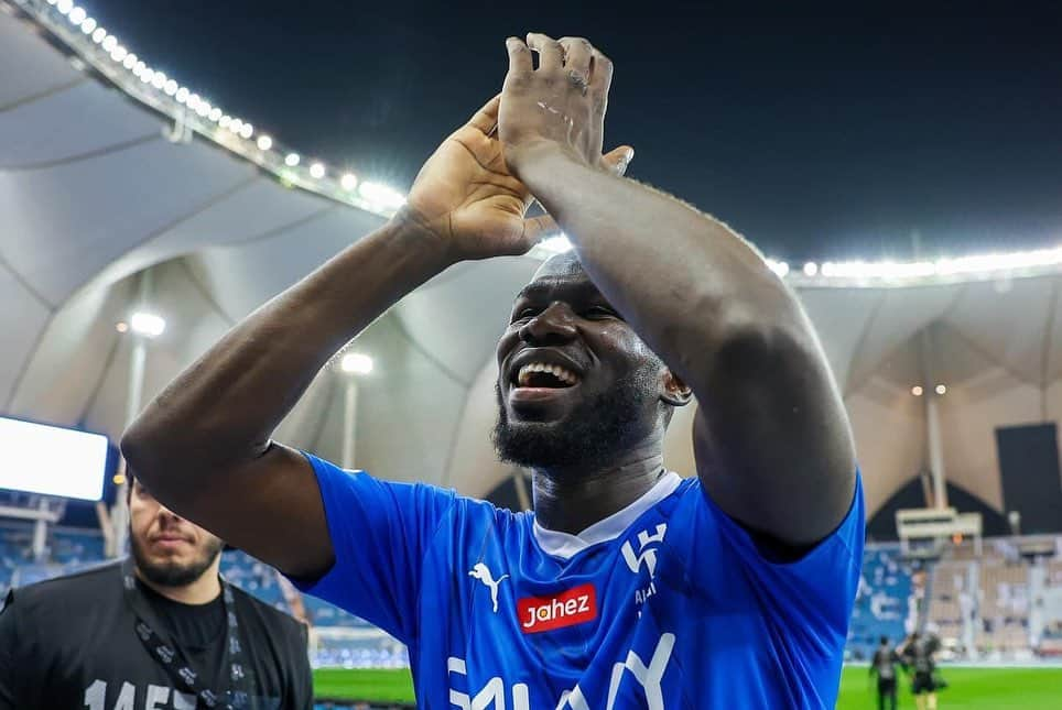 カリドゥ・クリバリさんのインスタグラム写真 - (カリドゥ・クリバリInstagram)「Excellent performance.  An important, well-deserved win 💪🏿  🔵 #AlHilal_AlAhli 3-1 ⚽️ #RoshnSaudiLeague  💪🏿 #KK」10月28日 6時53分 - kkoulibaly26