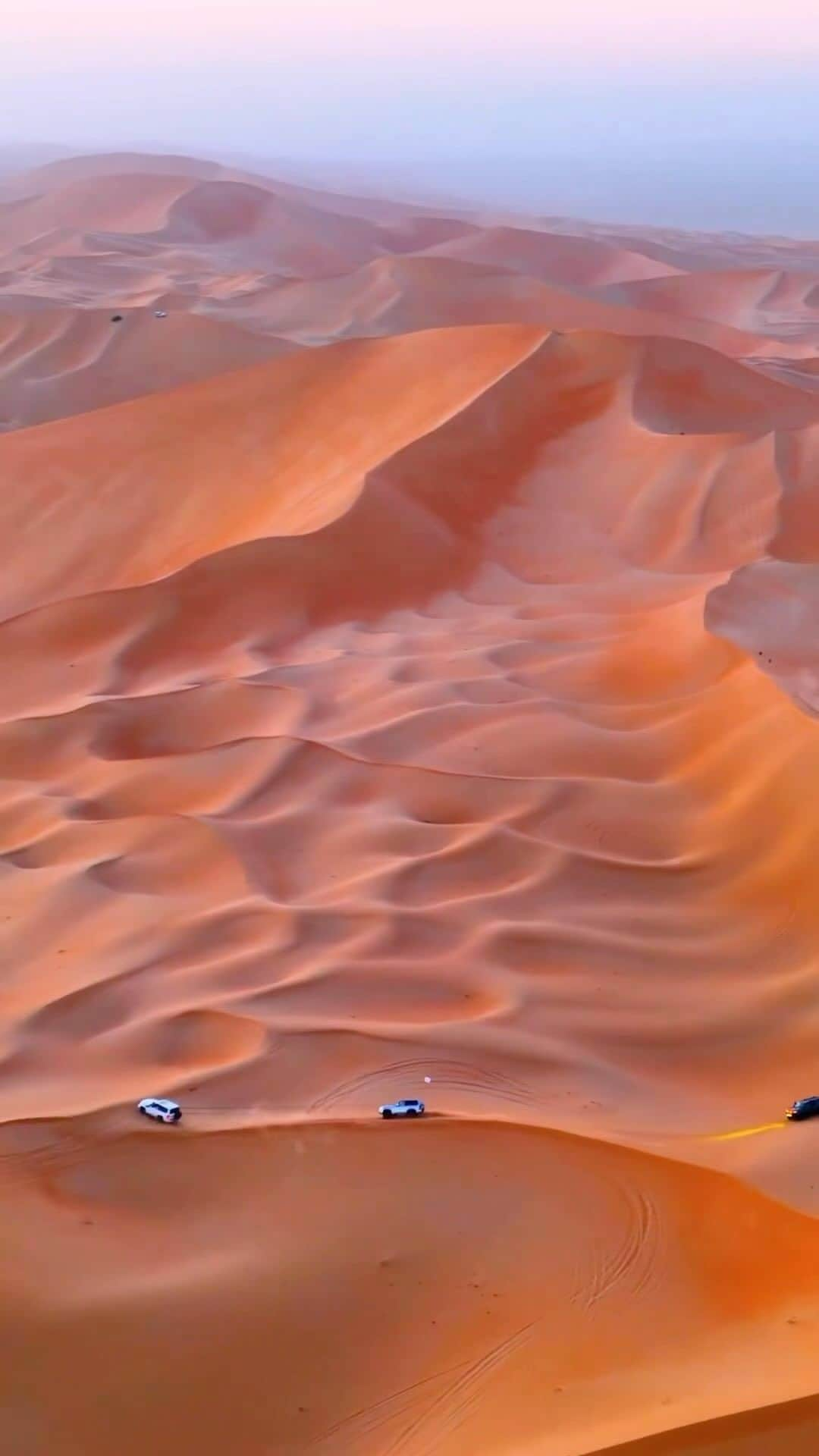 PicLab™ Sayingsのインスタグラム：「Just like most things in Dubai, off-roading is on a whole other level here. 🚙 🏜️ 🇦🇪 Would you try this? We call shotgun!   🎥 @wheels_kingdom」