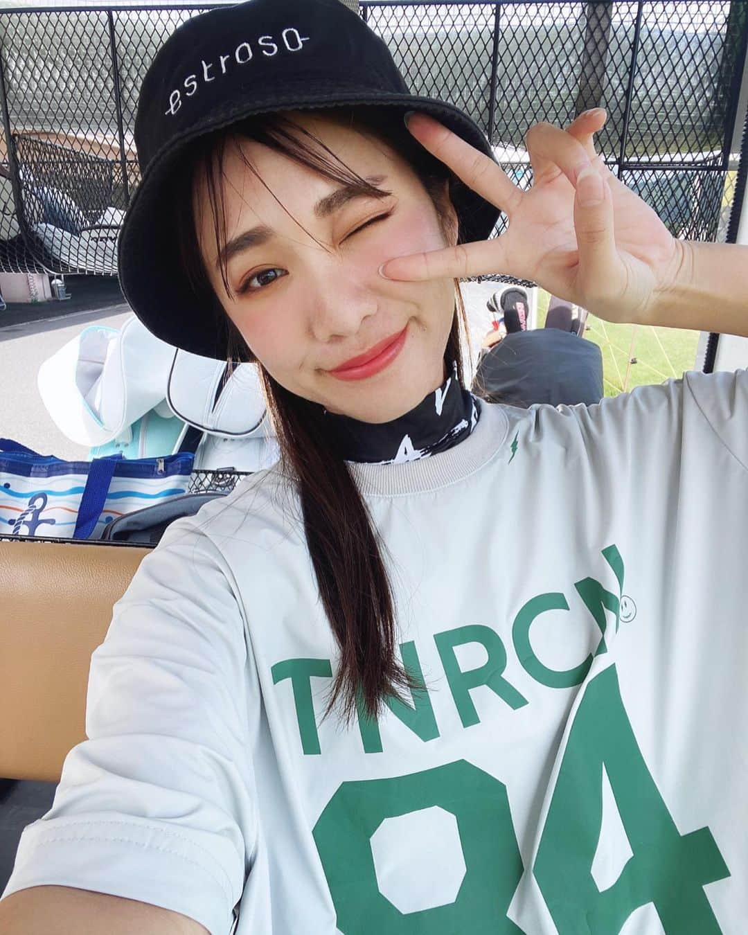 藤森マリナさんのインスタグラム写真 - (藤森マリナInstagram)「@rufflog 💚 ⠀ ⠀ ⠀ #rufflog × #taindoublepush  = #TNRCN これ着るだけでお洒落ゴルファーできあがり⛳️ ⠀ ⠀ ⠀ 大阪でのPOPUPで色々試着して 素材、デザイン、裾絞れる、リバーシブル、 オーバーサイズ、長袖と合わせられる などなど加味してこれに決めた😊 普段も着る💚 都会的なゴルフの着こなし 関西でも増えるといいな💚 ⠀ ⠀ ⠀ Thank you : @rufflog_takeba   ⠀ ⠀ ⠀  ⠀ ⠀ ⠀ #golf#golfwear#golflife#golfswing#ゴルフ女子#ゴルフウェア#ゴルフスイング#ゴルフコーデ#京都ゴルフ#レイクフォレストリゾートバードスプリング#estroso#バケハコーデ#nikeソックス#まりなはんのゴルフ記録」10月28日 7時05分 - maaarina0806