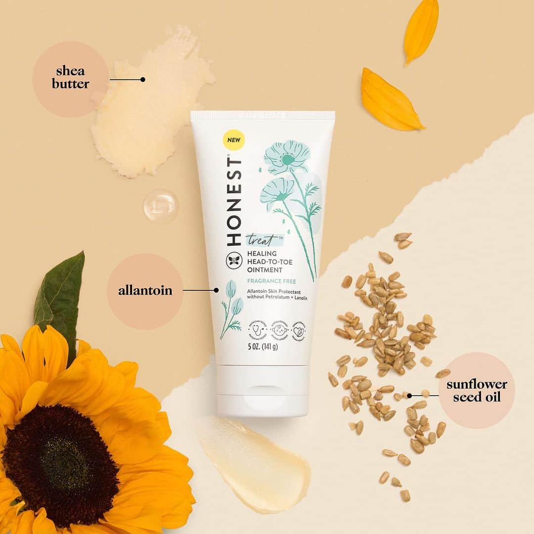 The Honest Companyさんのインスタグラム写真 - (The Honest CompanyInstagram)「Say hello to your skin's new BFF! ✨ Our multi-purpose, gentle Head-To-Toe Healing Ointment is crafted with vegan ingredients to cater to all your skincare needs.   From protecting against chapped lips to soothing irritated skin, it's a must-have in your winter arsenal. 🌟  Shop now @amazon at the #linkinbio」10月28日 7時11分 - honest