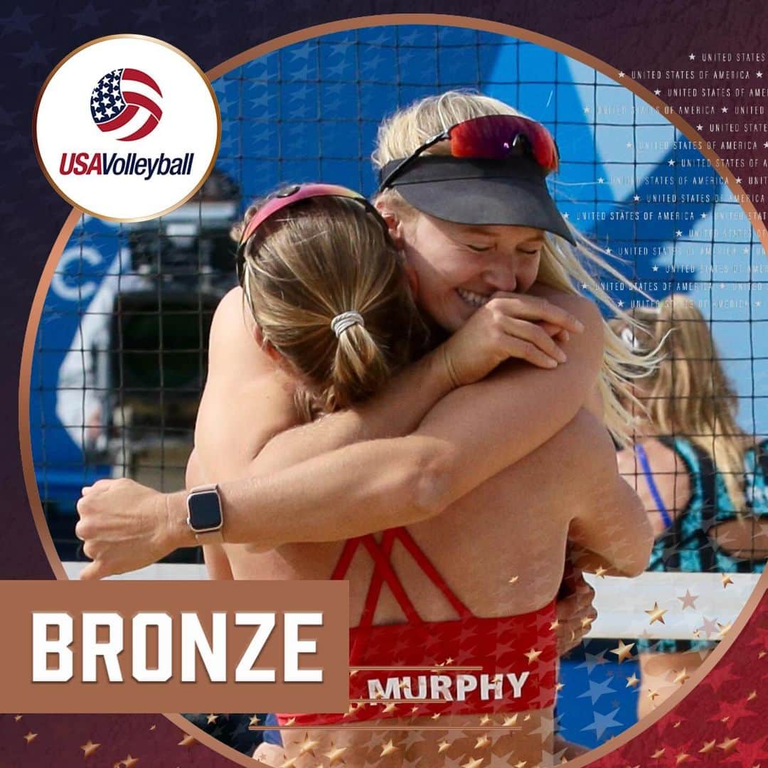USA Volleyballのインスタグラム：「Bronze for Corinne Quiggle and Sarah Murphy at the Pan Am Games! 🥉  The U.S. women defeated Gallay/Pereyra 🇦🇷 2-0 (21-18, 21-10) to earn a spot on the third step of the podium and add to the medal count for Team USA in Santiago!   📸 @teamusa  #santiago2023 @santiago2023oficial」