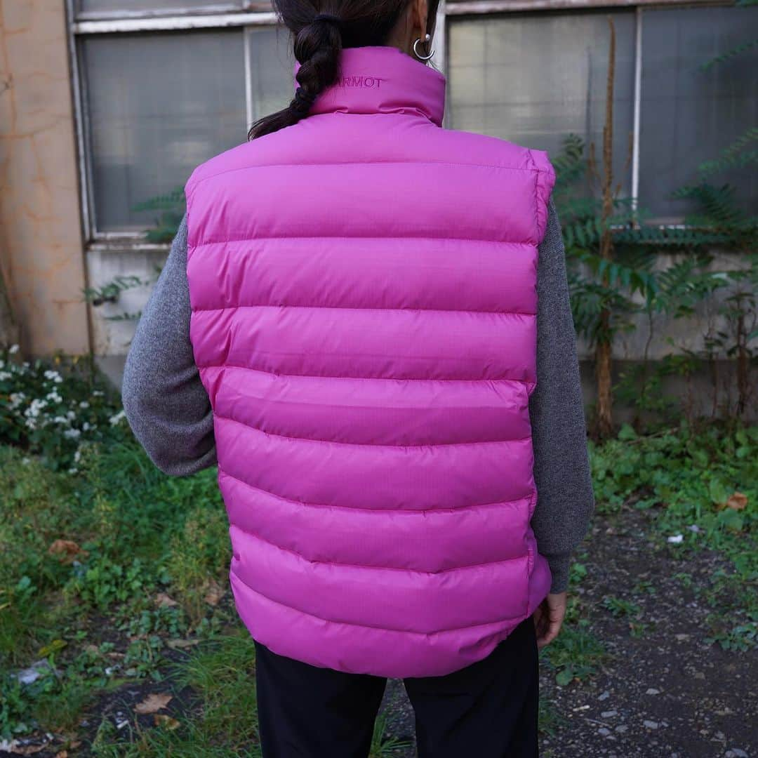 MāWさんのインスタグラム写真 - (MāWInstagram)「. [MARMOT CAPITAL] PERTEX TOWN DOWN VEST.  防風性、耐水性を備えつつ高い透湿性を持たせた PERTEX QUANTUM AIRに、750Fill Powerの撥水 ダウンを充填したダウンベストです。  -  #mawsapporo #MāW #insonlinestore #marmot #marmotcapital #sapporo #hokkaido #23aw」10月28日 16時48分 - maw_sapporo