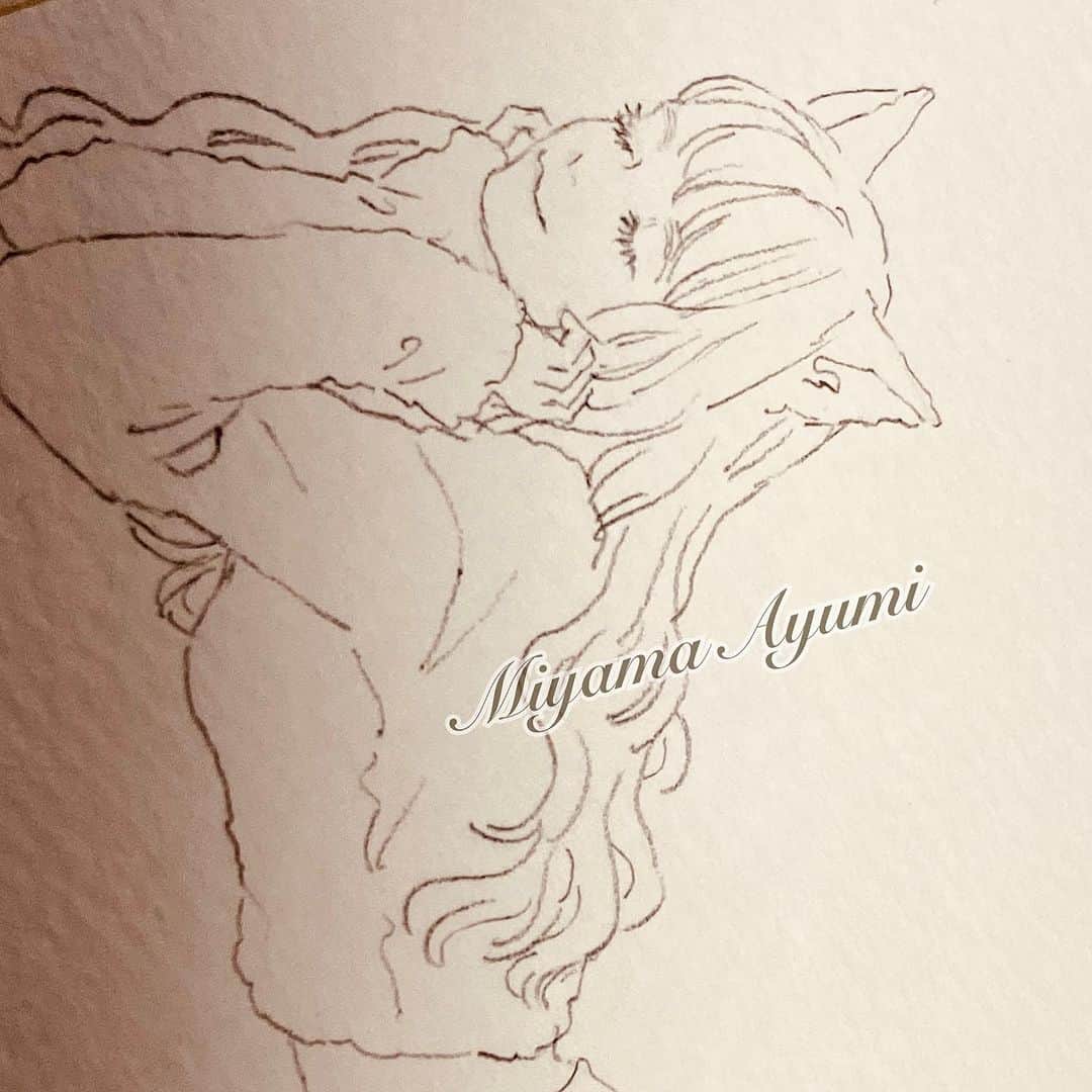 miya(ミヤマアユミ)さんのインスタグラム写真 - (miya(ミヤマアユミ)Instagram)「ハロウィンアフタヌーンティー👻🎃☕️  今年は猫ちゃんとスイーツのお化けを描きました。 女の子可愛く描けたと思ったのですが顔がほぼ見えなくなってしまいました。  2024年カレンダーにも掲載予定なので、そちらでご覧頂けた嬉しいです🐈‍⬛  カレンダーは12月のイベントに間に合うように製作中です。 #ミニチュアアート展2023 #コミティア   #Halloween #ハロウィン #ハロウィンコスプレ #ハロウィンアフタヌーンティー #アフタヌーンティー  #artwork #watercolor #水彩 #透明水彩 #art #illust #illustration #draw #illustrator #イラスト #イラストレーター #手描き #手書き #アナログ #アナログイラスト #miyamaayumi #猫」10月28日 16時50分 - miya78pic