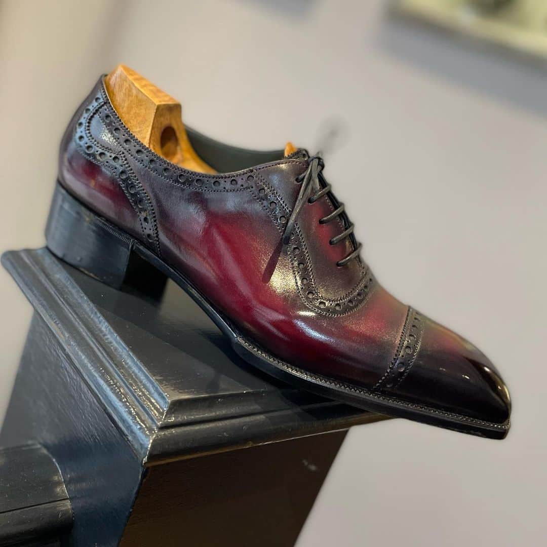 ガジアーノ&ガーリングのインスタグラム：「The most popular MTO, our iconic St James 2 in Margaux patina on the Sq Deco last.  This pair has been fully handmade as part of our OPTIMUM MTO service for @taihengcheng   #gazianogirling #ggoptimum #ggstjamesii #handmade #ggmargauxpatina」