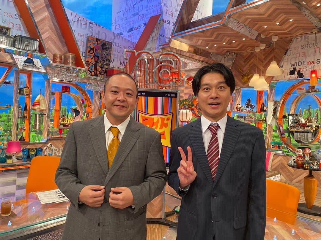 赤羽のインスタグラム：「明日！！ 10/29 ワイドナショーに出させていただきます！！ めちゃくちゃ嬉しい！！！  キングオブコントとは別のネタもやりますので、是非ご覧ください！！！！👀 よろしくお願いします！！  #ワイドナショー #サルゴリラ」