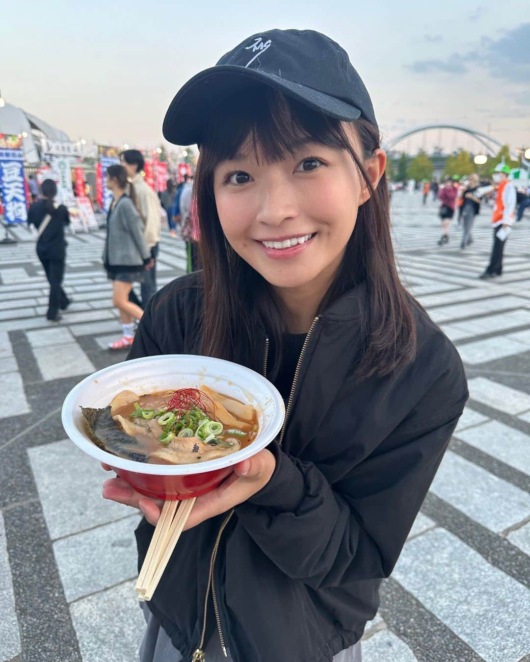 百川晴香のインスタグラム：「#ラーメンフェスタ🍜 「札幌芳醇炙りじゃが白湯味噌らあめん」   #駒沢公園 #イベント #ラーメン」