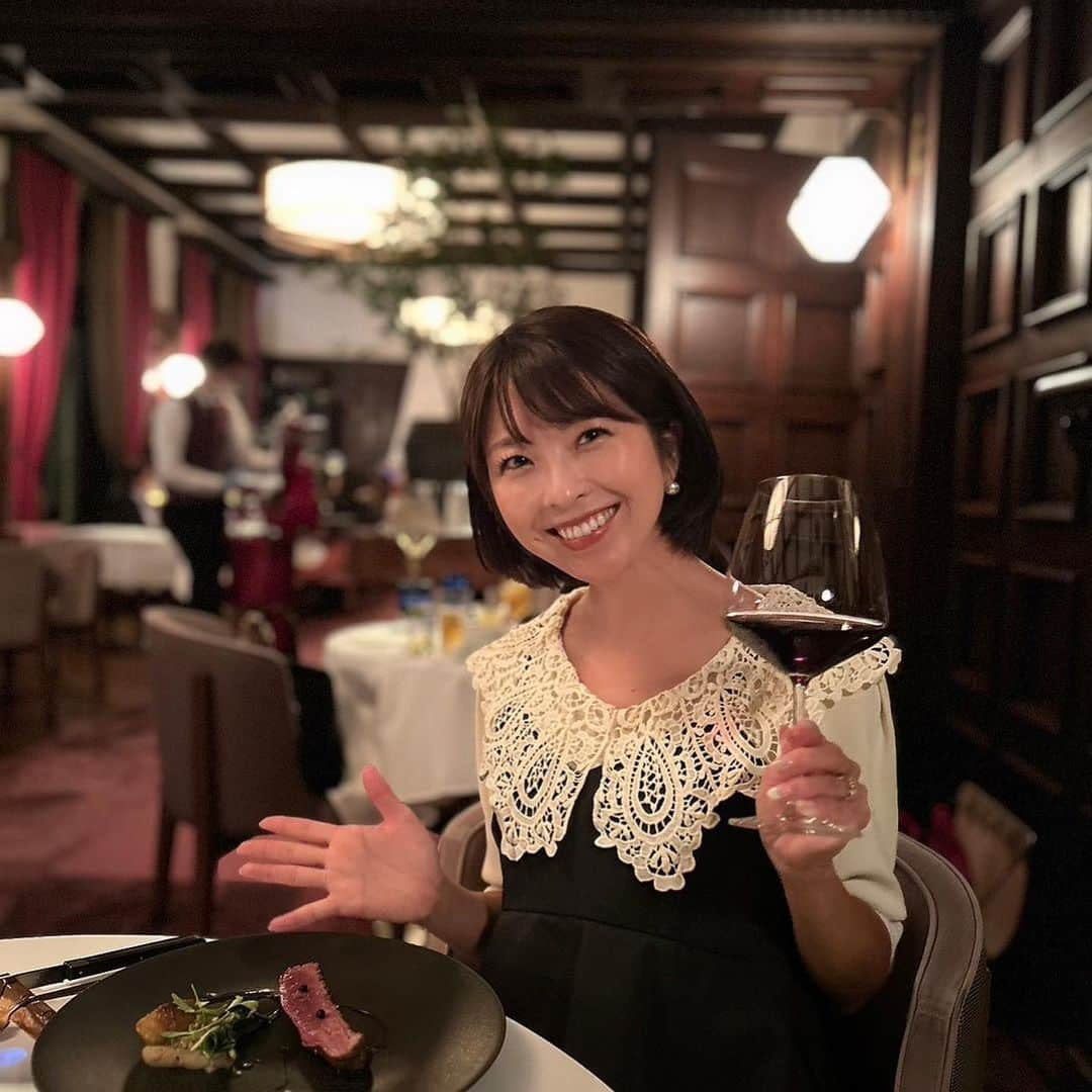 小尾渚沙さんのインスタグラム写真 - (小尾渚沙Instagram)「今日も『おびハピ！』に４時間お付き合い頂き、ありがとうございました❤️ ちょうど去年10月末の『おびハピ！』で、結婚の報告をさせて頂いたんですよね✨ 沢山の祝福の声を頂いてから１年…💕 驚くほどあっという間でした〜🤣‼️‼️  結婚式を挙げた #赤坂プリンスクラシックハウス 内にある #LaMaisonKioi で先日、プチお祝いディナーしてきました🥂💕  仕事もプライベートも、引き続き楽しみながら頑張ります🥰 今後とも応援宜しくお願い致します❣️ . . @akasakaprince_lamaisonkioi @akasakaprince_wedding #おびハピ795 #NACK5 #ラジオパーソナリティー  #赤プリ花嫁 #赤プリ婚 #赤プリ #結婚記念日 #ラメゾンキオイ #記念日ディナー #記念日デート #東京ガーデンテラス紀尾井  #小尾ールタイム #フリーアナウンサー #小尾渚沙」10月28日 16時58分 - obi_nagisa