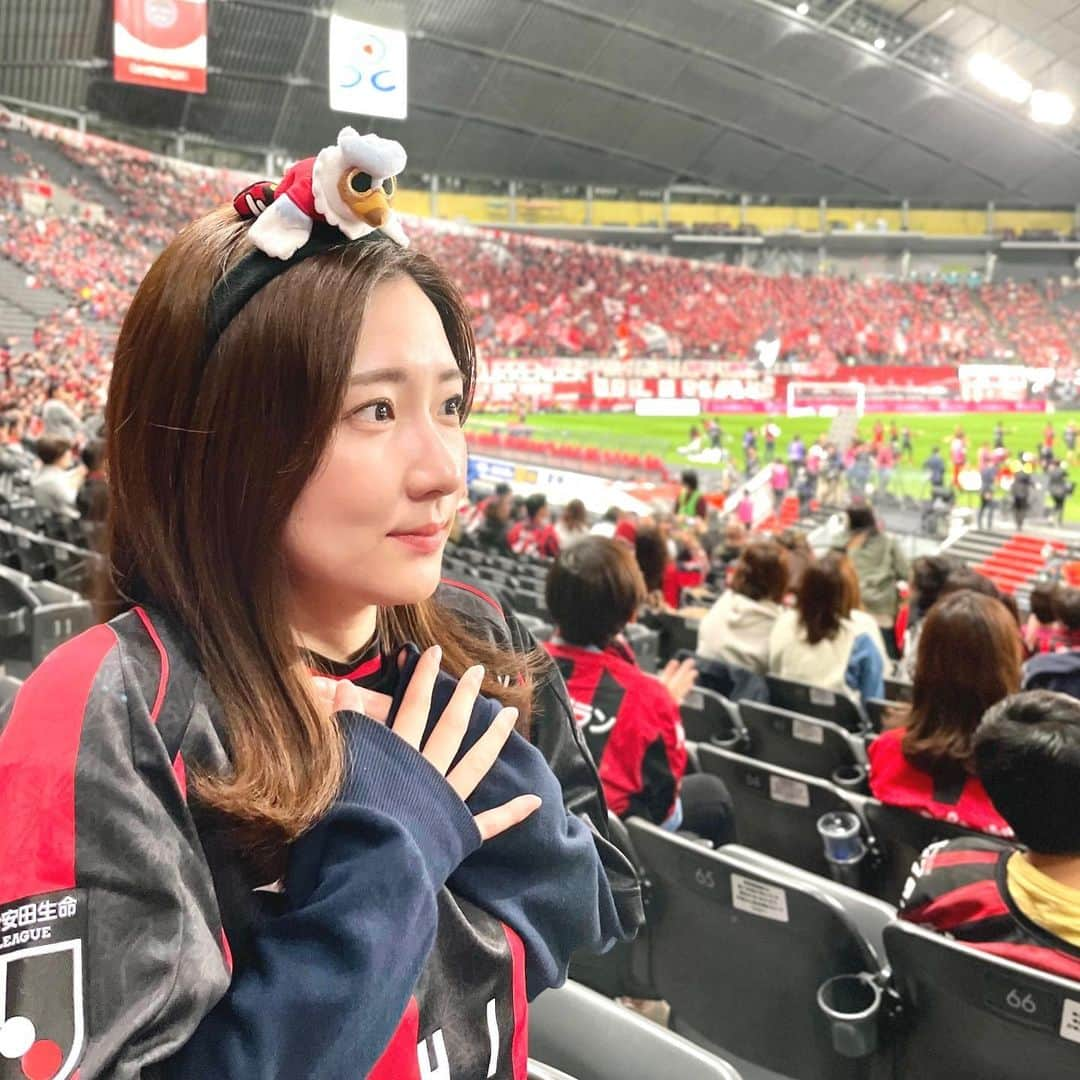 世永聖奈のインスタグラム：「⚽️ ⁡ ⁡ 祝 J1 残留！ ⁡ 駒井選手先制ゴール直後 頭をよぎった不敗神話 ⁡ 信じてよかった 最高だぁぁぁ！！！ ⁡ 最後りんご潰せそうな強さで 握り拳作って応援しました ⁡ ドキドキしたぁぁぁ ⁡ ⁡ #北海道コンサドーレ札幌  #コンサドーレ札幌 #コンサ #consadole #consadolls #すすきのへ行こう ⁡」