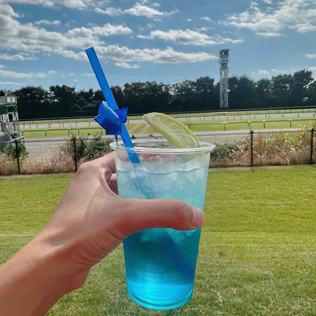 紀真耶さんのインスタグラム写真 - (紀真耶Instagram)「東京競馬場を取材✨ 競馬場ならではのグルメもあり、子どもの遊び場もあり！ 息子と一緒に行きたい場所の一つになりました✨  ☆ ☆ #東京競馬場 #競馬  #G1焼き #大穴ドーナツ #枠色グルメ #テレビ朝日 #グッドモーニング #紀真耶」10月28日 17時03分 - maya0kino