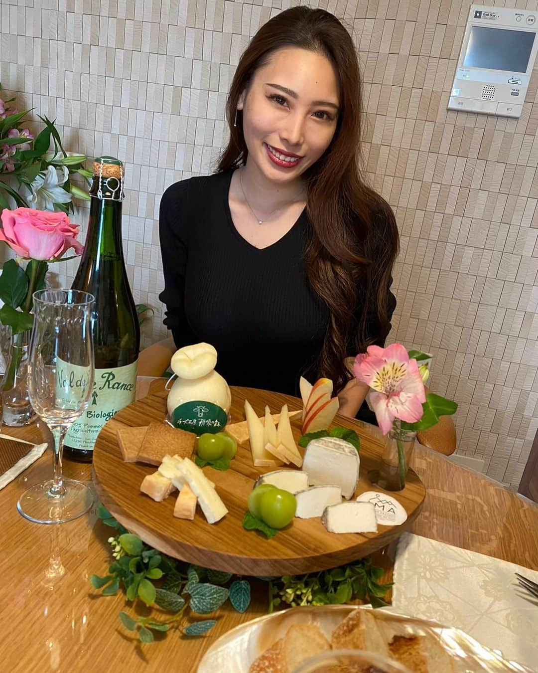 不二峰摩耶のインスタグラム：「第二回チーズの会🧀 今回は那須のチーズを頂きました🧀💕  次回はラクレット会！たのしみ🥰 #那須#チーズ#チーズ会#日本チーズ#チーズプラトー #講座」