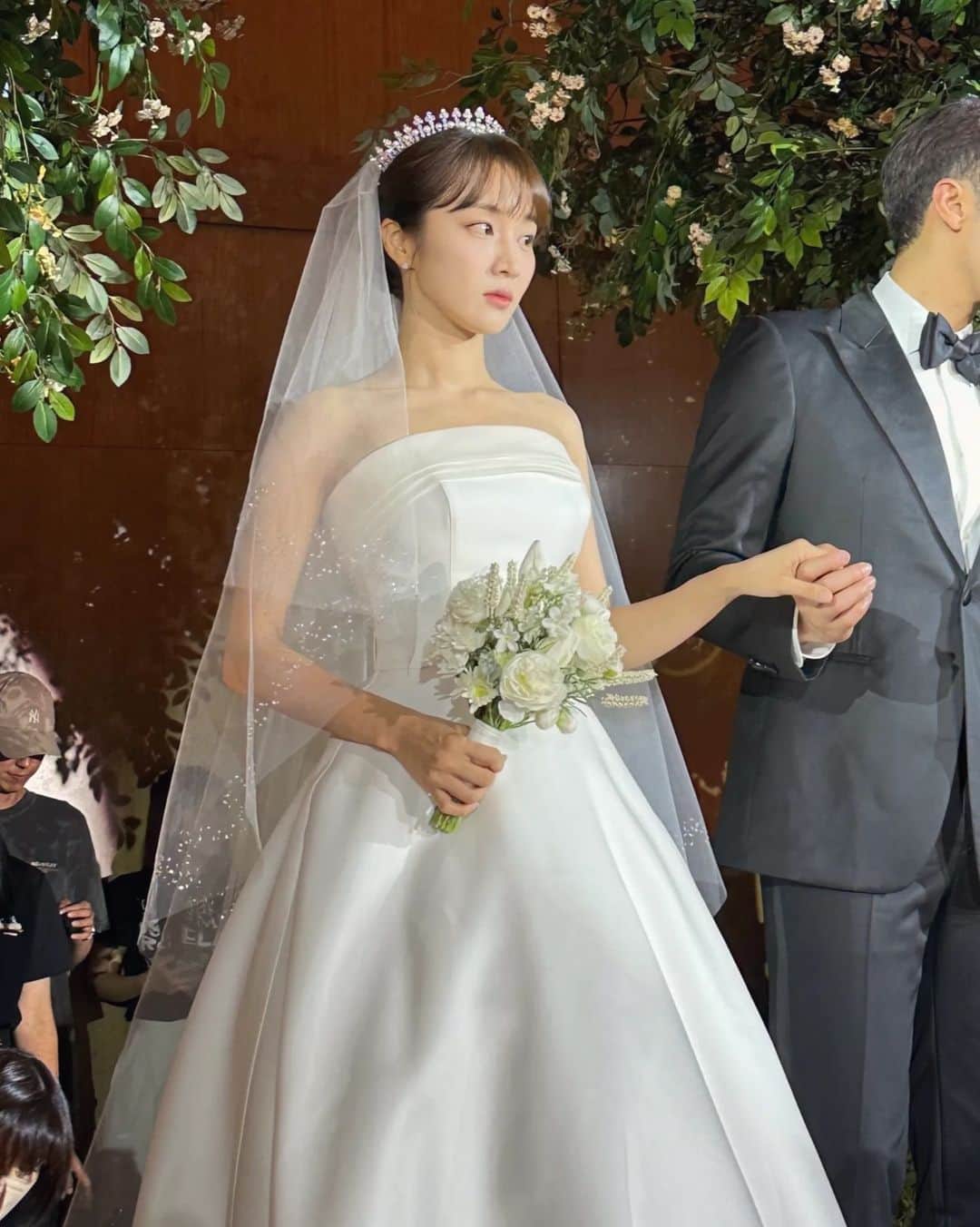 チョン・ユミンのインスタグラム：「완벽한 결혼의 정석 드디어 우리가 만날 시간 -♡  오늘 밤 9:50 ! MBN에서 보아요🫶」