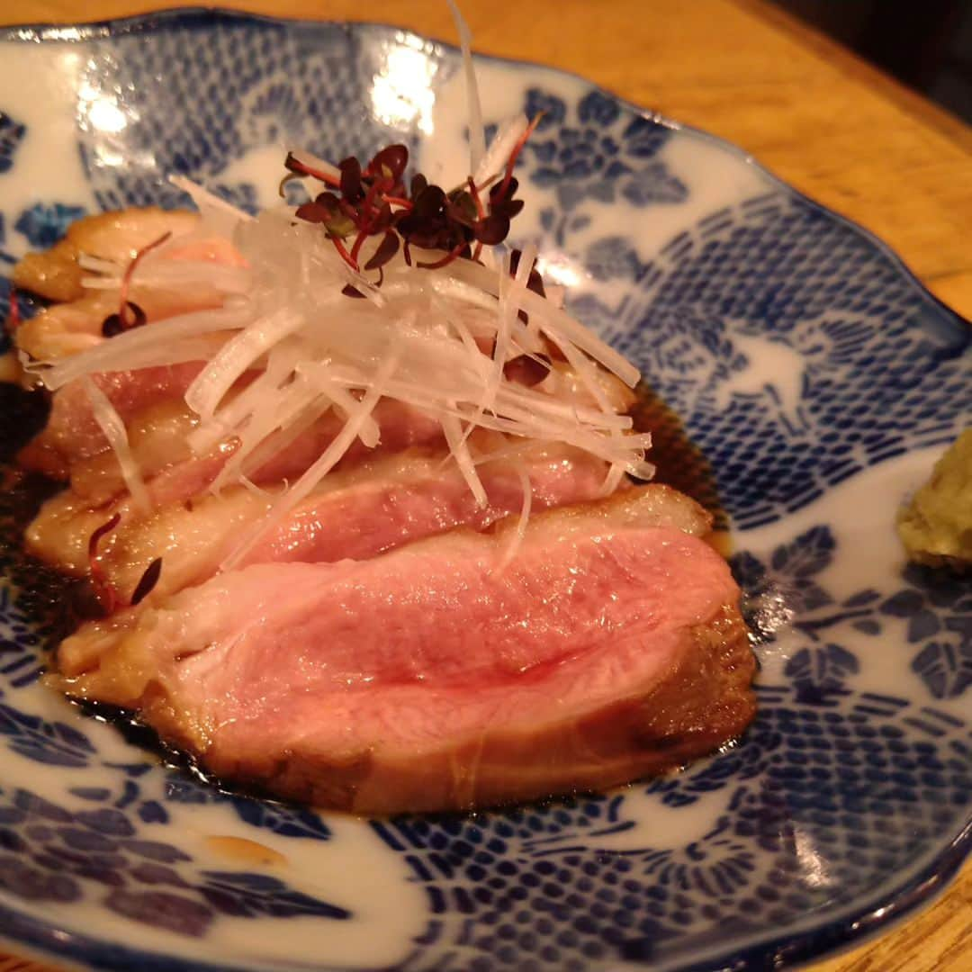 新宿寅箱さんのインスタグラム写真 - (新宿寅箱Instagram)「どーもー！ 寅箱でーす！  本日土曜日飲みたいそこのあなた！！ 新宿寅箱あなたのその欲求叶えます！  美味しいお料理お酒ご用意してお待ちしておりまーす！🐯　  #新宿#新宿寅箱#新宿ジビエ#新宿鰻#新宿日本酒#新宿おばんざい#新宿ディナー#新宿居酒屋#新宿トラバコ#新宿ウナギ#ワカコ酒」10月28日 17時37分 - torabako519