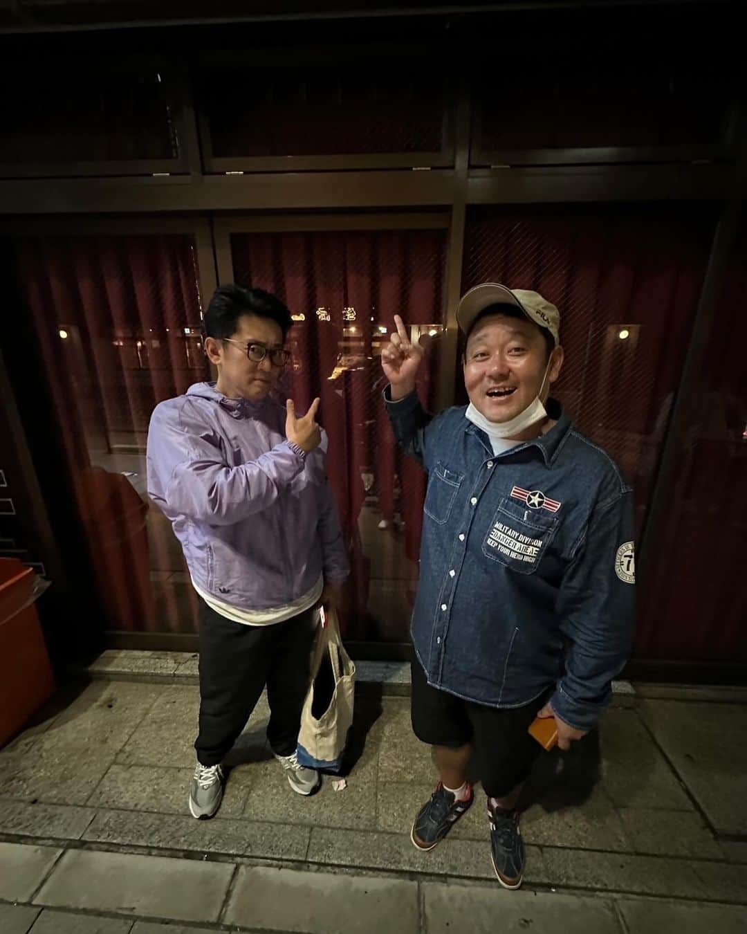 ビビる大木さんのインスタグラム写真 - (ビビる大木Instagram)「我が青春の新宿Fu－  ドロンズ石本さんと🤩🤩 お互い「進め！電波少年」の前説出身😆😆  #新宿 #新宿fu #あの頃 #こんばんみ」10月28日 17時42分 - bibiruoki