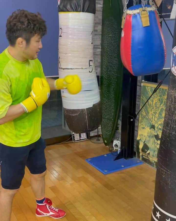 五味隆典のインスタグラム：「今週はカネロチャレンジ🥊上の鉄棒にバックが届いたらに1か月月謝無料です😊#カネロ #カネロアルバレス」