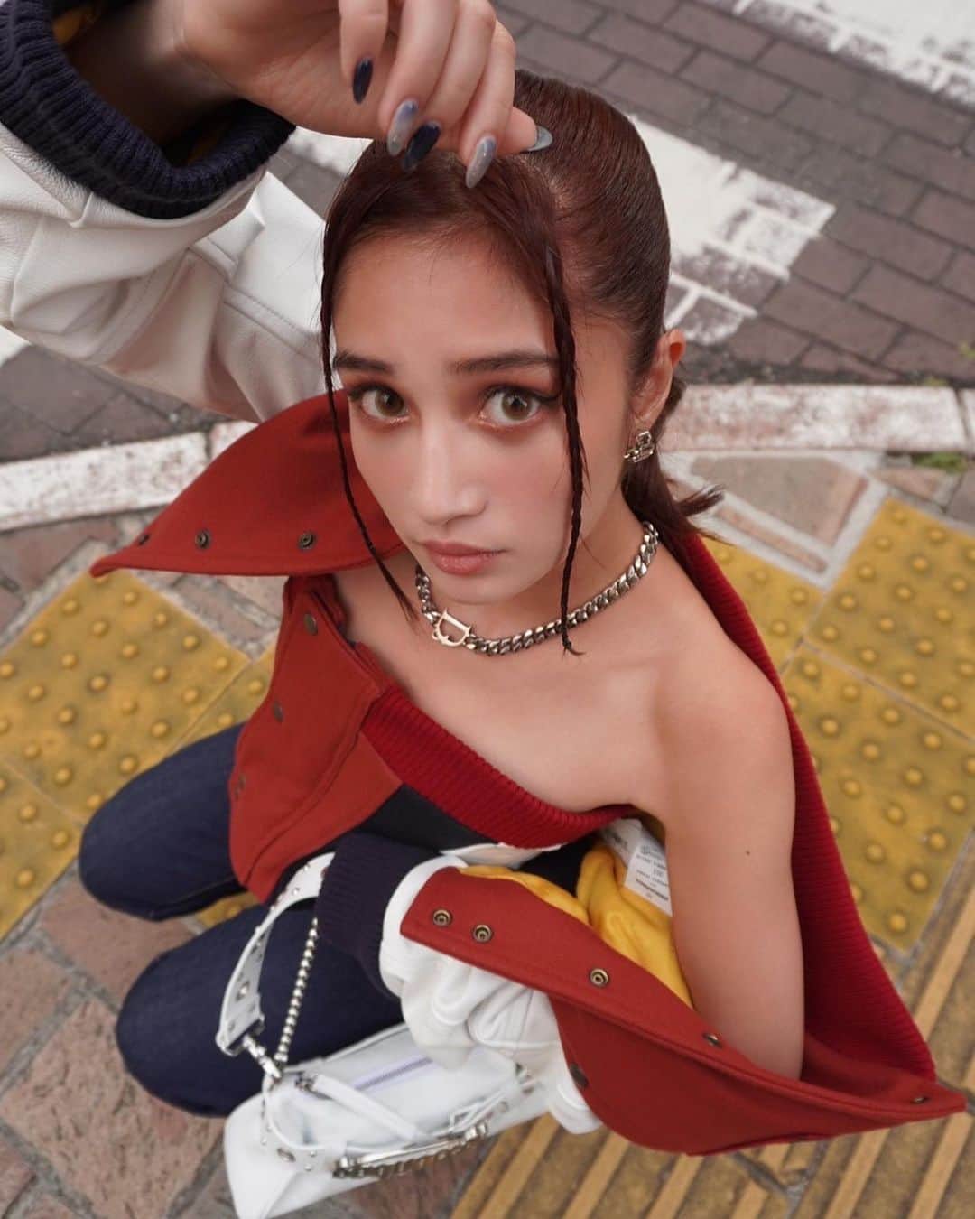 のインスタグラム：「Took some new pictures today!  What do you think of my OOTD?  The bag completes the look   @dsquared2 #DSQUARED2 #PR #ディースクエアード」