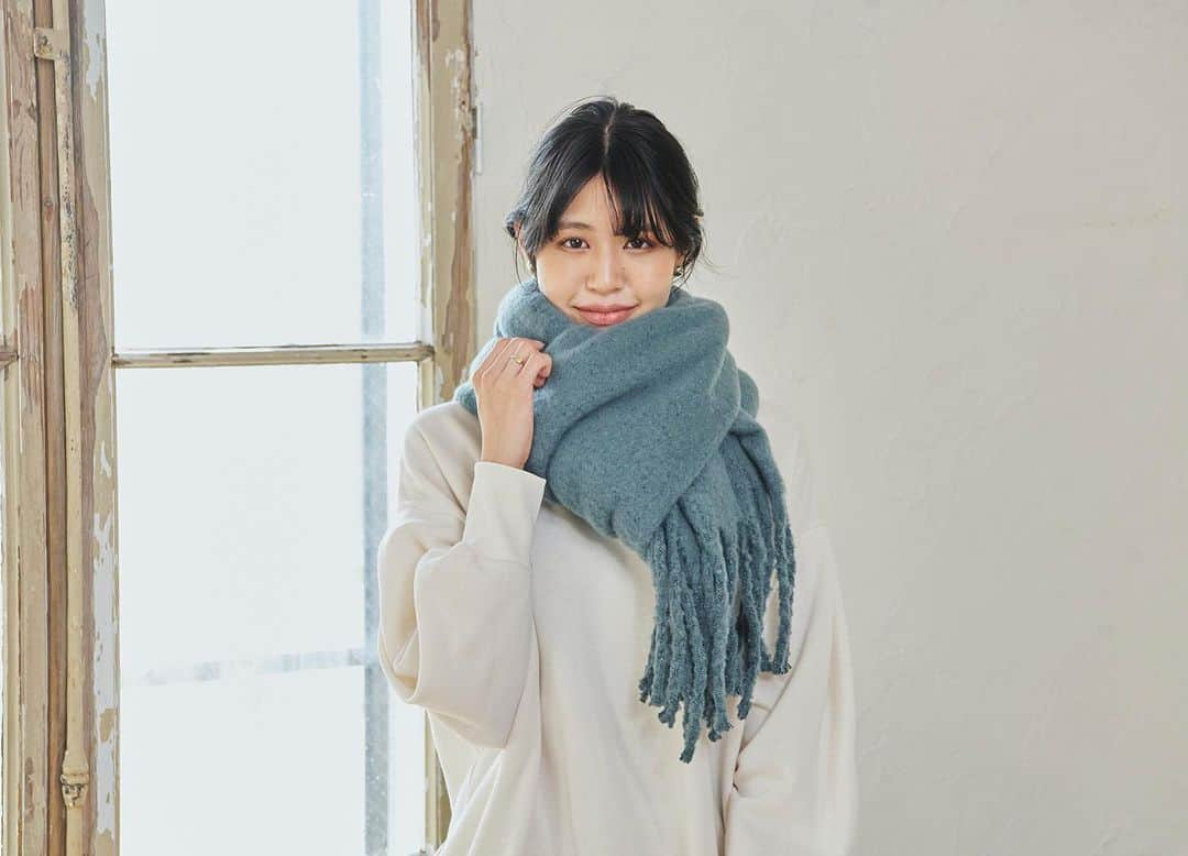 岩間夏美さんのインスタグラム写真 - (岩間夏美Instagram)「. . 冬小物撮影データ🧣  今年のマフラーどうするか悩む🤔  毎年単色でアイボリーとか 黒とかになりがちだから 今年は色味のあるのにしようかな？  ✺ ✳︎ ✺ ✳︎ ✺ ✳︎ ✺ ✳︎ ✺ ✳︎ ✺ ✳︎ ✺ ✳︎ ✺ ✳︎ ✺ ✳︎ ✺ ✳︎  フリーランスモデルとして活動しています💐 (遠方からのご依頼も受付中)  アパレル、ビューティー、ブライダルなど ショー、撮影、映像、MV対応可能です⸝⋆⸝⋆  ご依頼はDMまたはメールへお願いします▸◂  プロフィールや他の投稿はこちら ⇨ @iwama_natsumi   ✺ ✳︎ ✺ ✳︎ ✺ ✳︎ ✺ ✳︎ ✺ ✳︎ ✺ ✳︎ ✺ ✳︎ ✺ ✳︎ ✺ ✳︎ ✺ ✳︎  サブスクリプション登録開始💐  サブスクリプションに登録すると、 ・登録者限定配信👀 ・いち早く最新情報GET✨ ・限定コンテンツの獲得🎁 ・ストーリーへのコメント返信📩 など登録者限定の 特典を受け取ることができます！  登録は、プロフィール画面または投稿右上の 「サブスクリプション登録」へ↗️  配信もお楽しみください☺️ 質問やコメントもお待ちしています♪  . . . . . #カタログモデル #フリーランス #フリーモデル #フリーランスモデル #関東フリーモデル #広告モデル #広告撮影 #ファッションモデル #ショーモデル #アパレルモデル #撮影依頼募集中 #冬小物 #マフラー女子 #冬物撮影 #冬コーデ #ベレー帽コーデ #ベレー帽女子 #撮影依頼受付中 #webモデル」10月28日 18時00分 - iwama_natsumi