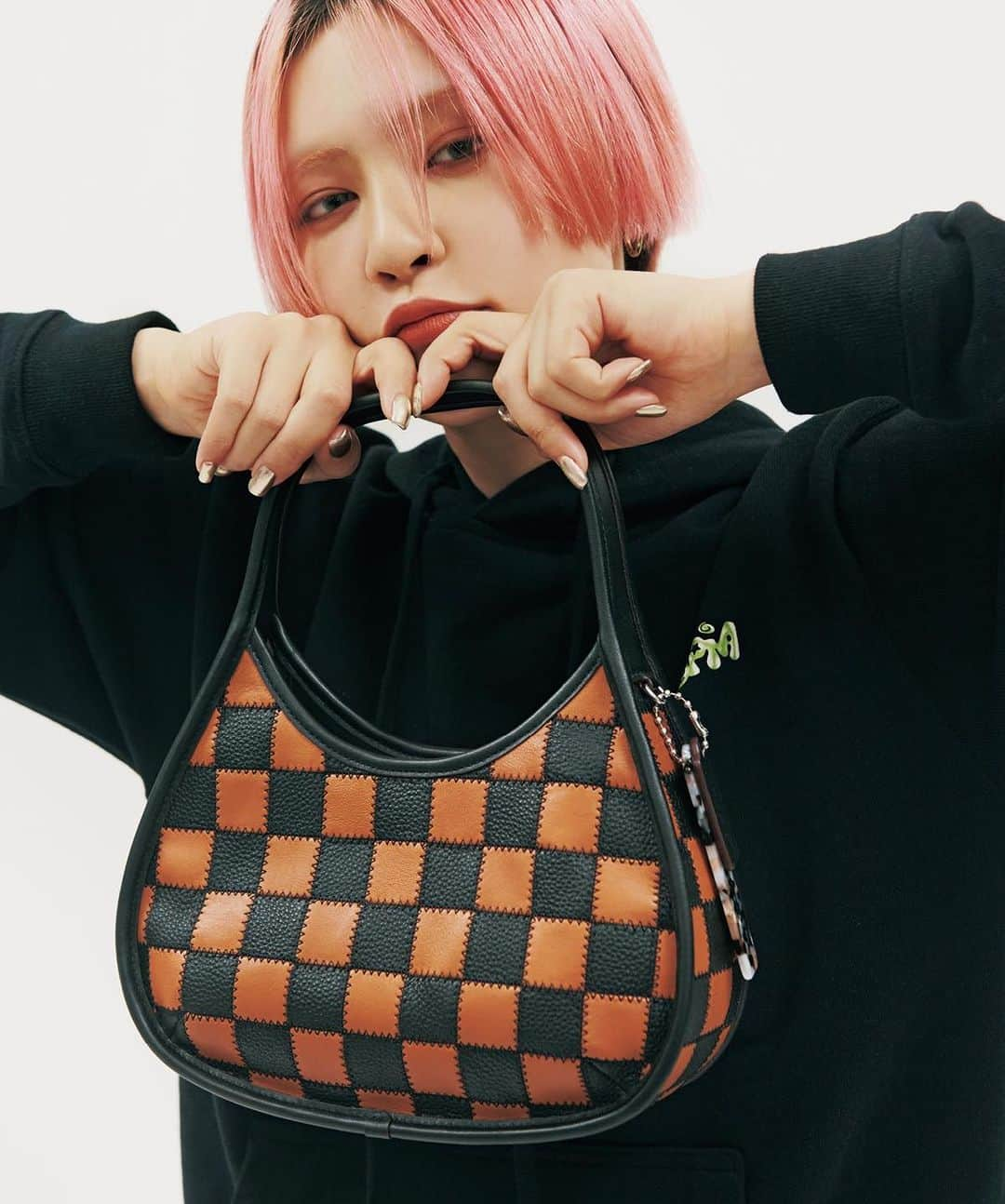 NYLON JAPANのインスタグラム