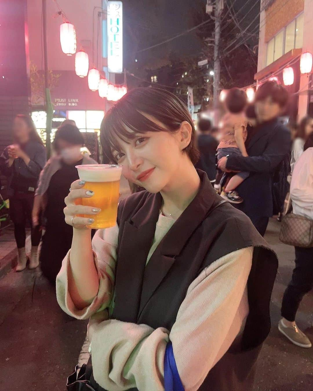 ゆ い りさんのインスタグラム写真 - (ゆ い りInstagram)「ビールを前に嬉しそうな私👶🏻👶🏻笑 外飲みが涼しい季節になってきたね〜🍂  #普段飲まないけどたまに飲むビールは至高」10月28日 19時30分 - pamyuiri