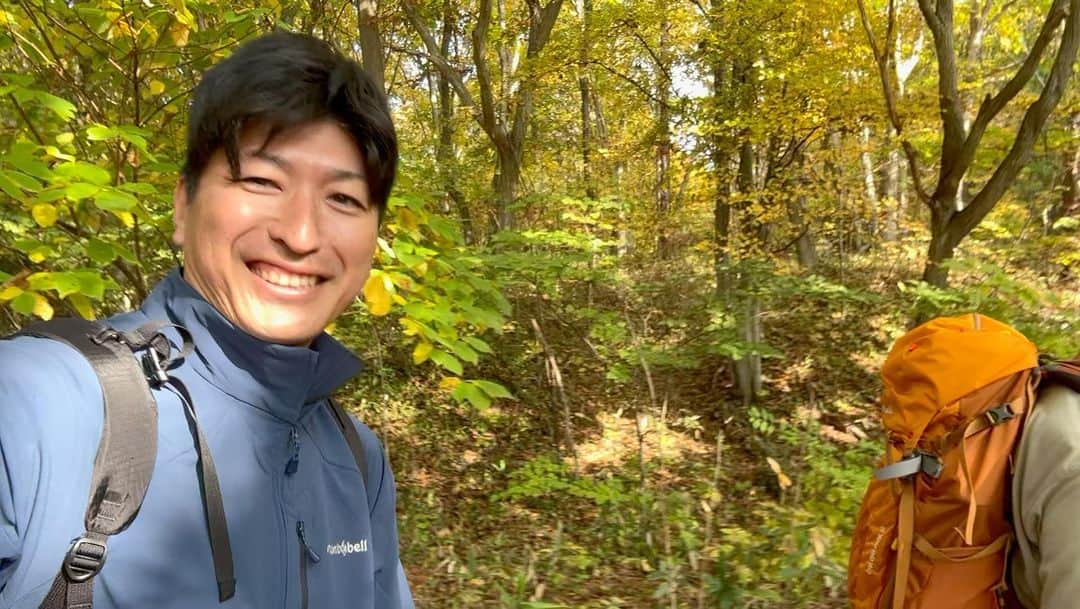 新垣勇人のインスタグラム：「ファイターズやま部！ 登山始まりました！ 有珠山のてっぺんをとるぞ！  #ファイターズやま部 #登山 #てっぺん」