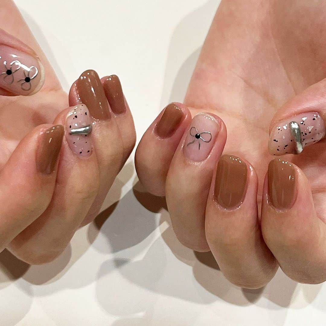 inthinkのインスタグラム：「🎀🍂 Designed by @inthink._623nail  120min course.  ＿＿＿＿＿＿＿＿＿＿＿＿＿＿＿＿＿＿＿＿  ℡ 03-6418-5091  〒150-0001 東京都渋谷区神宮前6-23-6浅井ビル5F  inthink」