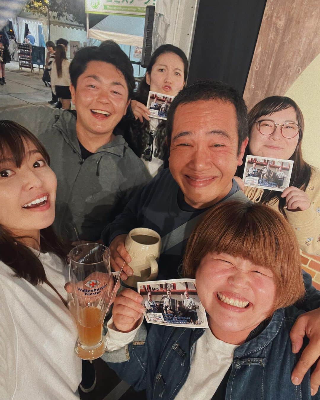 井上志帆子さんのインスタグラム写真 - (井上志帆子Instagram)「. #福岡オクトーバーフェスト2023  今年もMCさせていただきました、、、🍺 初日から大盛り上がり。平日もたっくさんの方に楽しんでいただけて、その姿見るだけで幸せでした！！ ビールも食べ物も演奏も全てが最高な福岡オクトーバーフェスト。 残すところ、今日と明日！！ いま舞台本番中なんですが、ぽんプラザホールと冷泉公園が近すぎるんですよねえ、、、行っちゃいますよね。 舞台の方もまだ当日駆け込み観劇行けますので舞台からのオクトーバーオススメします笑 みんなでプローストしましょう🍺  #ドイツビール#プロースト#福岡オクトーバーフェスト#オクフェス#行けば誰かがいる#土日あいましょう」10月28日 10時03分 - shiriko0316