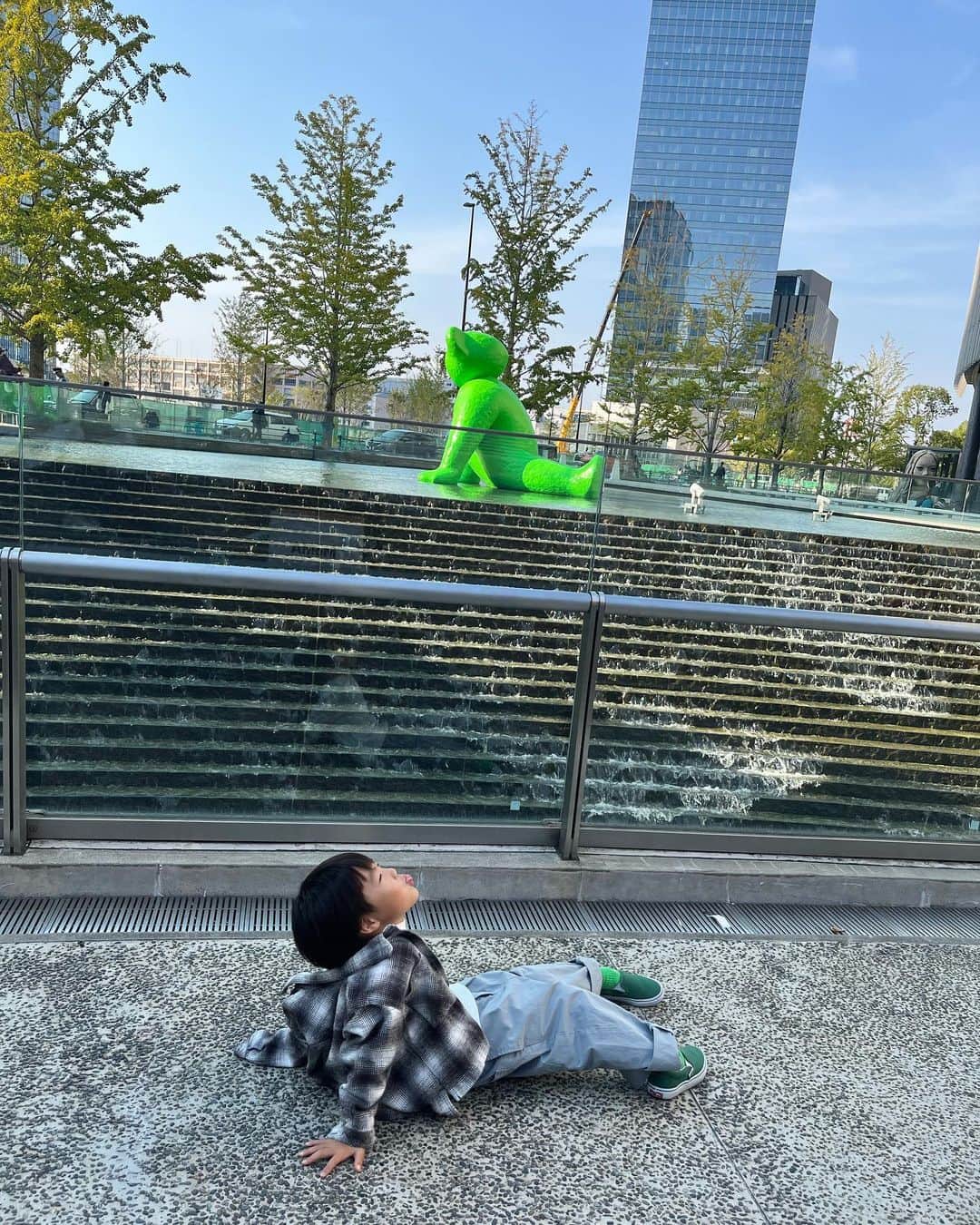 赤木 桃 #ちゃんものインスタグラム：「お子たちの可愛さに勝るものはありません🫶🏻母になった友人たちの写真を撮る隙がほぼなかった🤯  のんびり話せる時間作れなかったので大人会しようね🍷」
