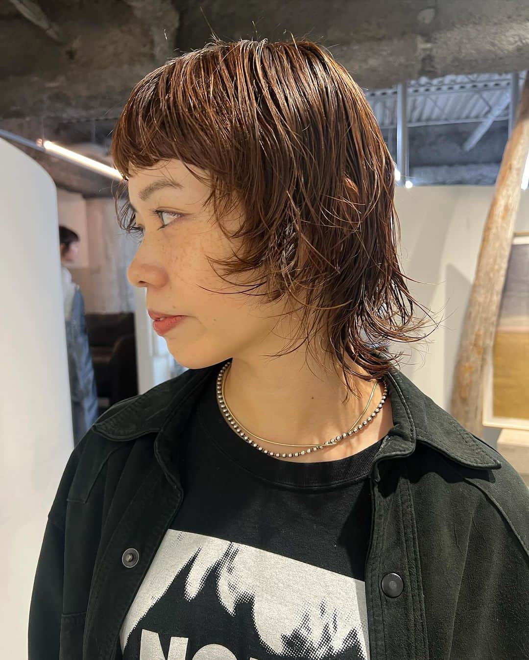 高橋忍のインスタグラム：「アウトもインもレイヤーカット。 Bパーマかかってます。」